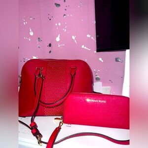 ♥️MK red handbag with matching wallet set